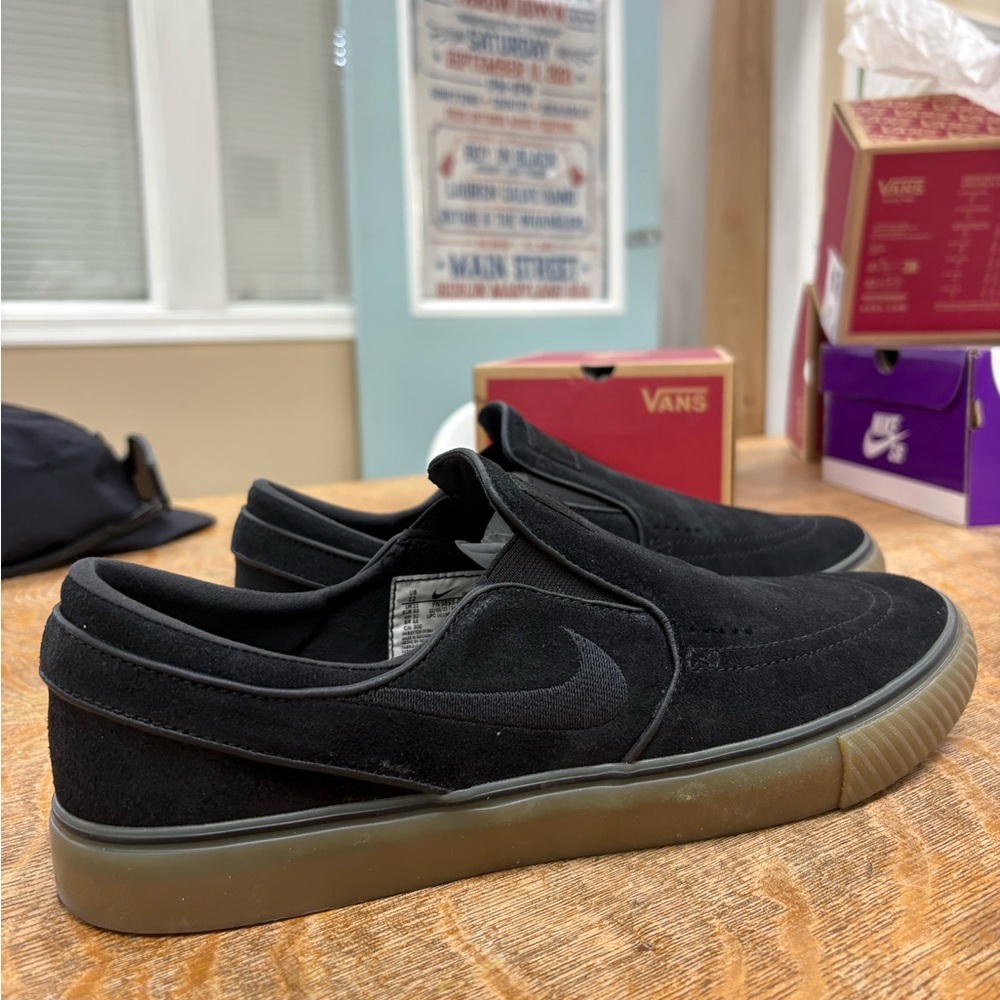 Men’s Nike Janoski slip on sneakers